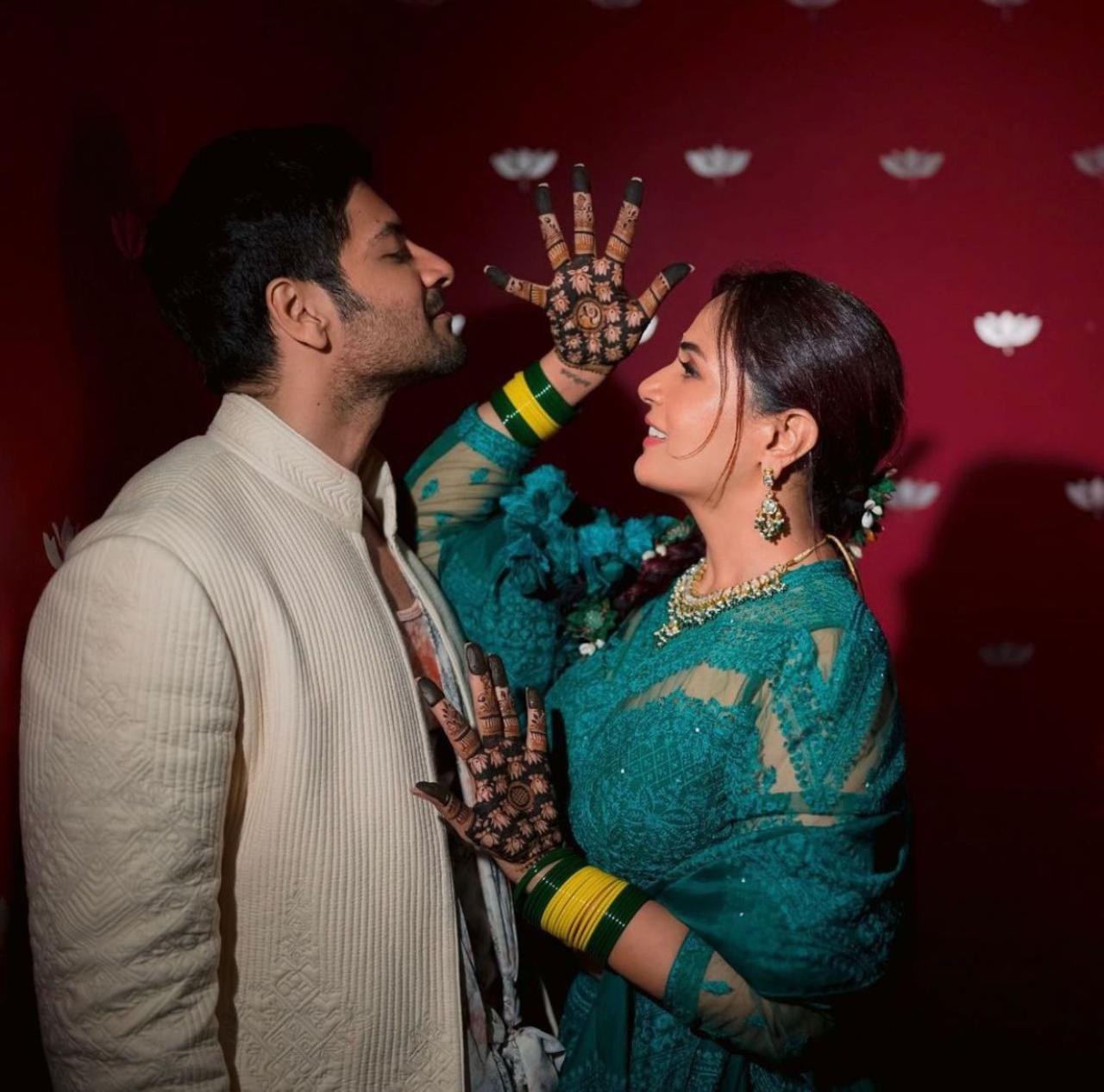 Days after celebrating their marriage in the presence of their friends and family, Richa Chadha took to her Instagram feed to share pictures from her mehendi night