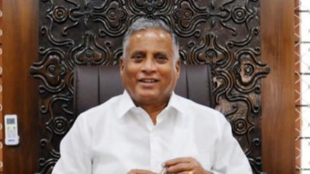 Karnataka minister apologises after viral video shows him slapping woman