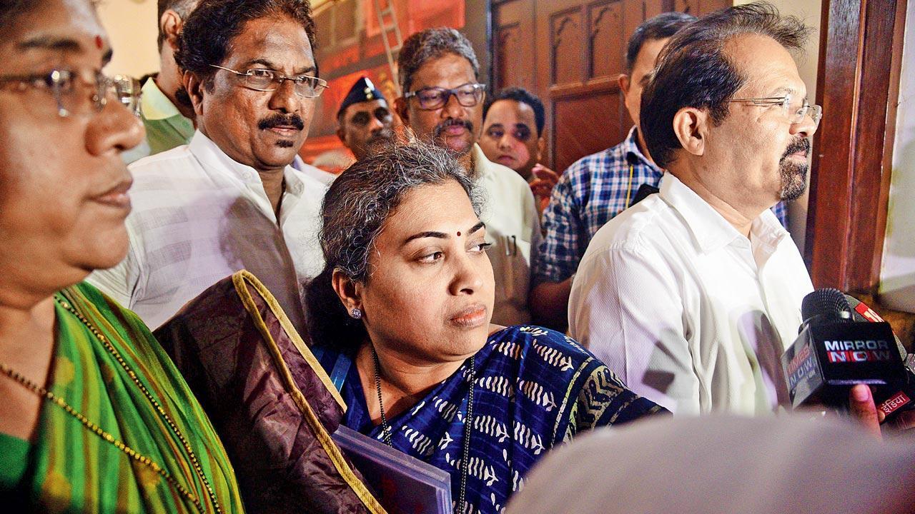 Mumbai: Tangled in BMC, Uddhav Thackeray candidate moves HC