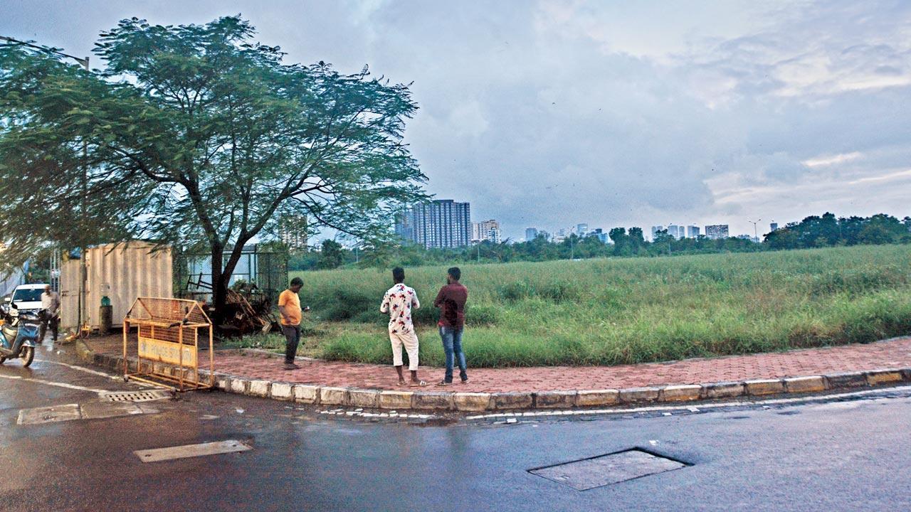 Shiv Sena Dussehra rally: After Shivaji Park, Sena factions race for BKC ground