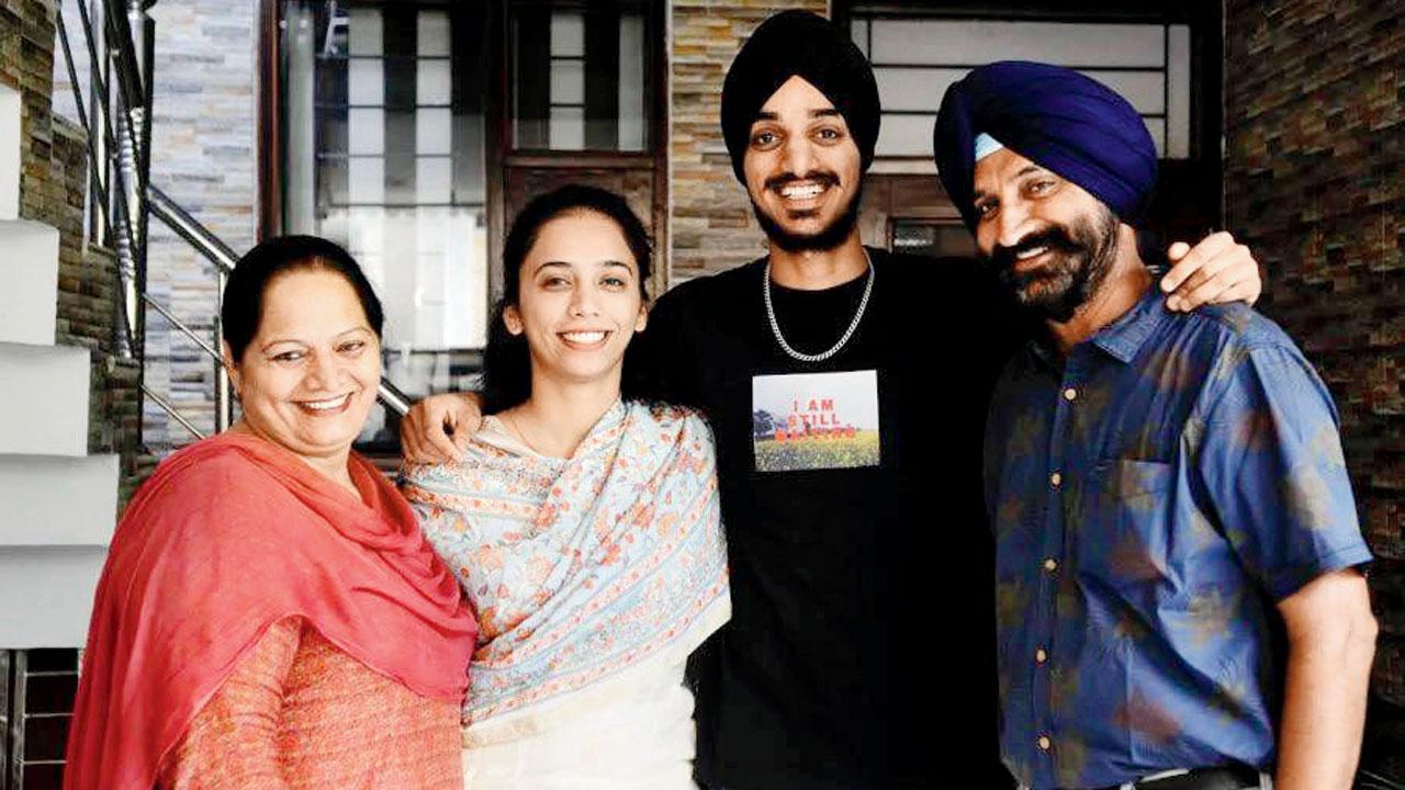 Parents advise Arshdeep Singh to ignore trolls on social media