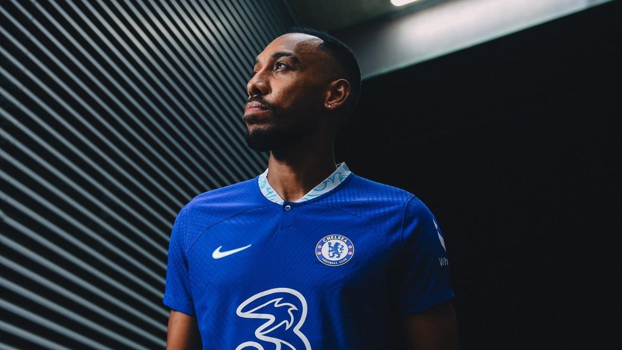 English giants Chelsea have signed forward former Arsenal striker Pierre-Emerick Aubameyang in a £10.3m deal from Barcelona on transfer deadline day. The Gabonese will wear the number 9 shirt vacated by Romelu Lukaku. Photo/Official Twitter handle of Chelsea