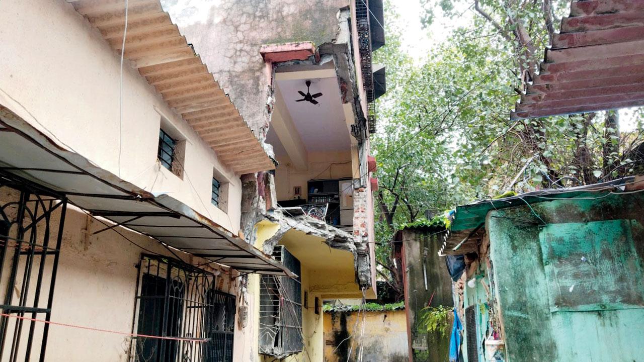 The portion of Sai Sadan that fell on Sunday morning