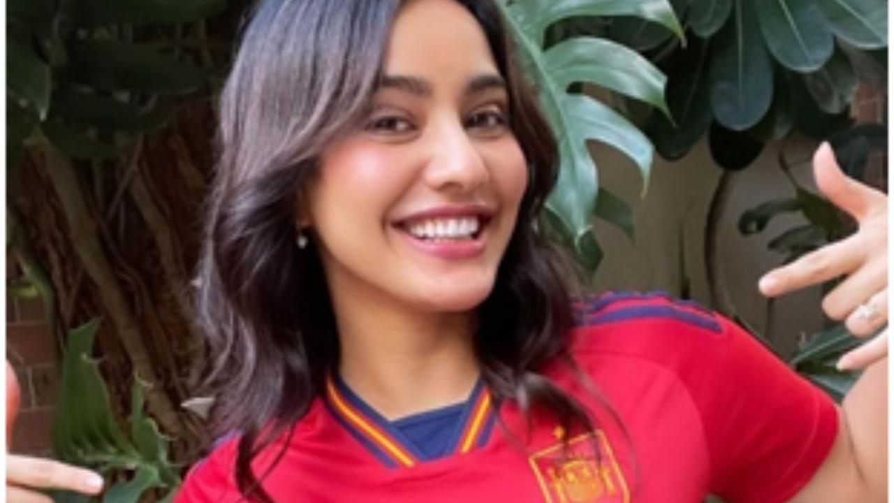 Neha Sharma is a co-owner of the football team Birmingham Challengers along with other celebrities like H. Dhami, Bambi Bains and more. She is rooting for Spain this year and expressed her excitement on Instagram by wearing Spain’s jersey