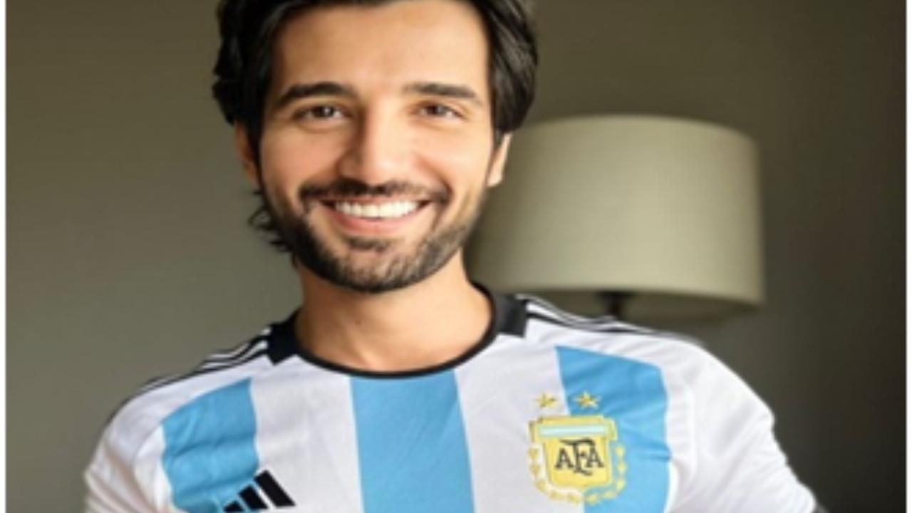Student of the Year 2 fame actor Aditya seal is a big football fan and often seen playing football with celebrities. As the FIFA World Cup fever is rising, the celebrity donned his favorite team’s jersey and will be seen shouting for Argentina in the World Cup