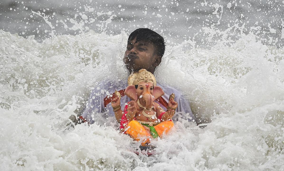 Ganeshotsav 2022: 994 idols immersed in Mumbai on 7th day of Ganesh festival