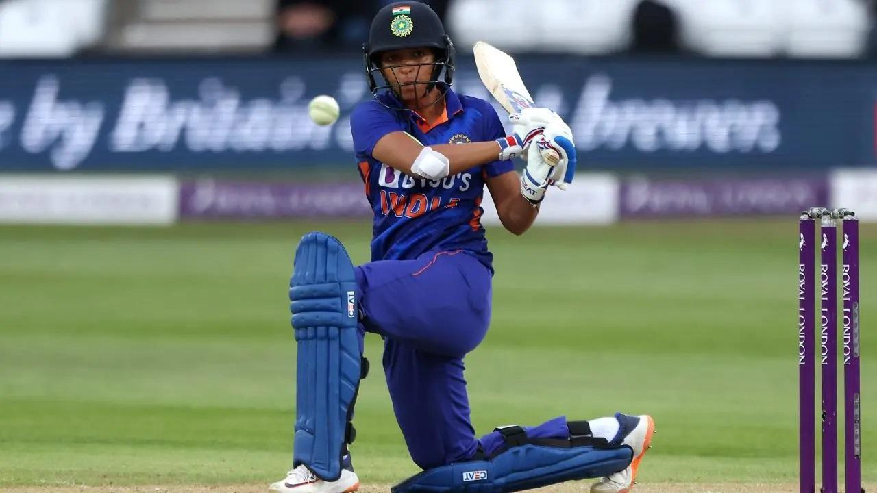 Harmanpreet Kaur moves up to fifth in ICC rankings