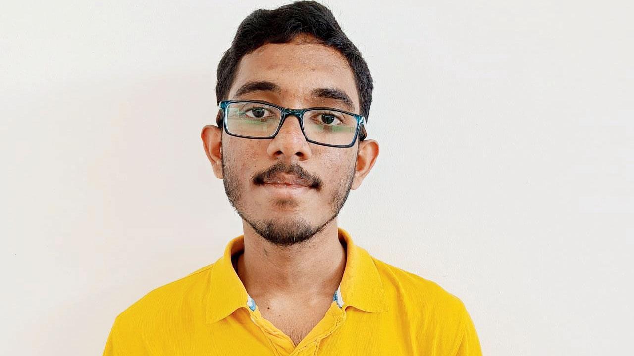 Pratik Joshi Sex Video - Bengaluru boy tops IIT-JEE entrance; Mumbai student first in girls