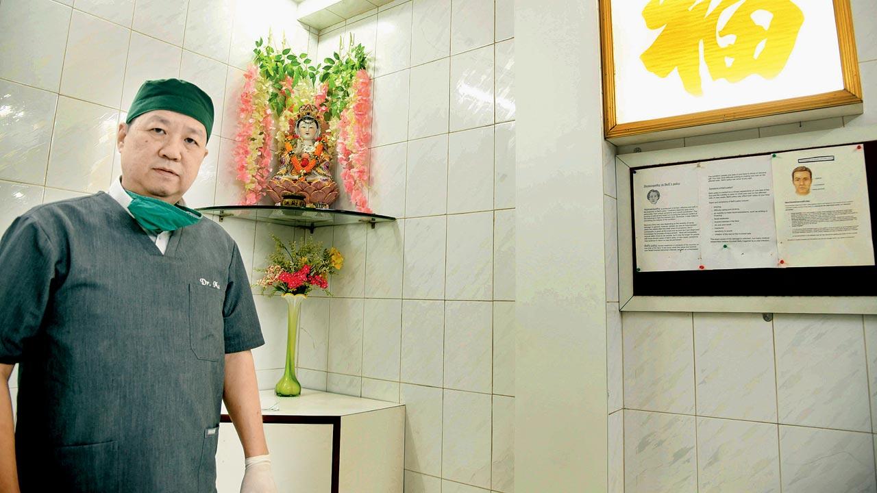 Dr Liang-Shun Ma’s Clinic in Vashi has the Chinese symbols for prosperity, and Kwai Ian, the Chinese ‘Lakshmi’. Pic/Sameer Markande