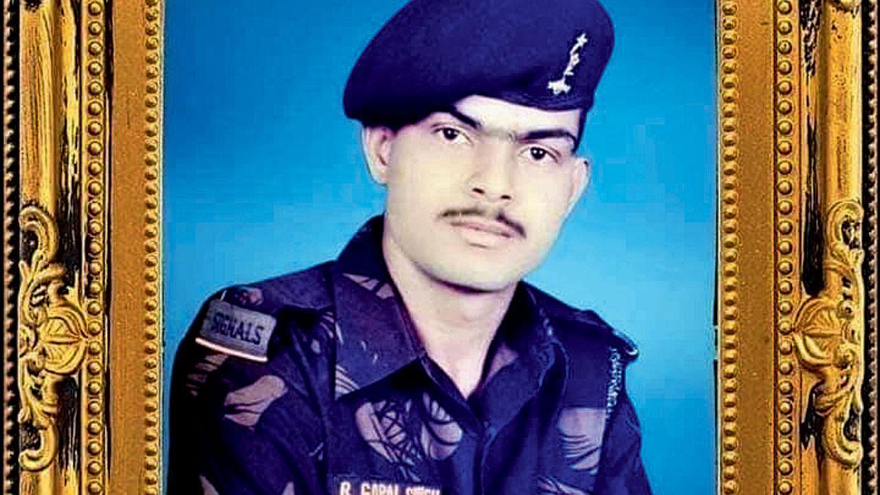 Mumbai: 26/11 hero’s family shocked to get gallantry medal by post