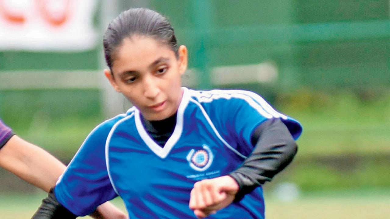 Navya’s twins strikes take Dhirubhai into final