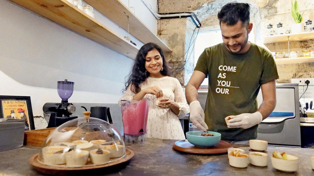 Greenr co-founder Nikhil Dixit and community manager Niharika Jain love working with hemp. Pic/Shadab Khan
