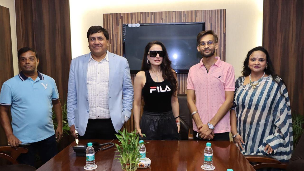 The Launch Of The Orane International School Of Beauty & Wellness Kanpur With Ameesha Patel