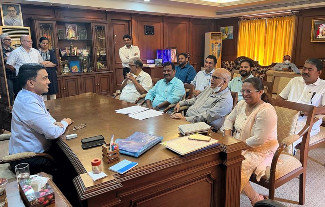 Eight Goa Congress MLAs, including former CM Digambar Kamat, join BJP