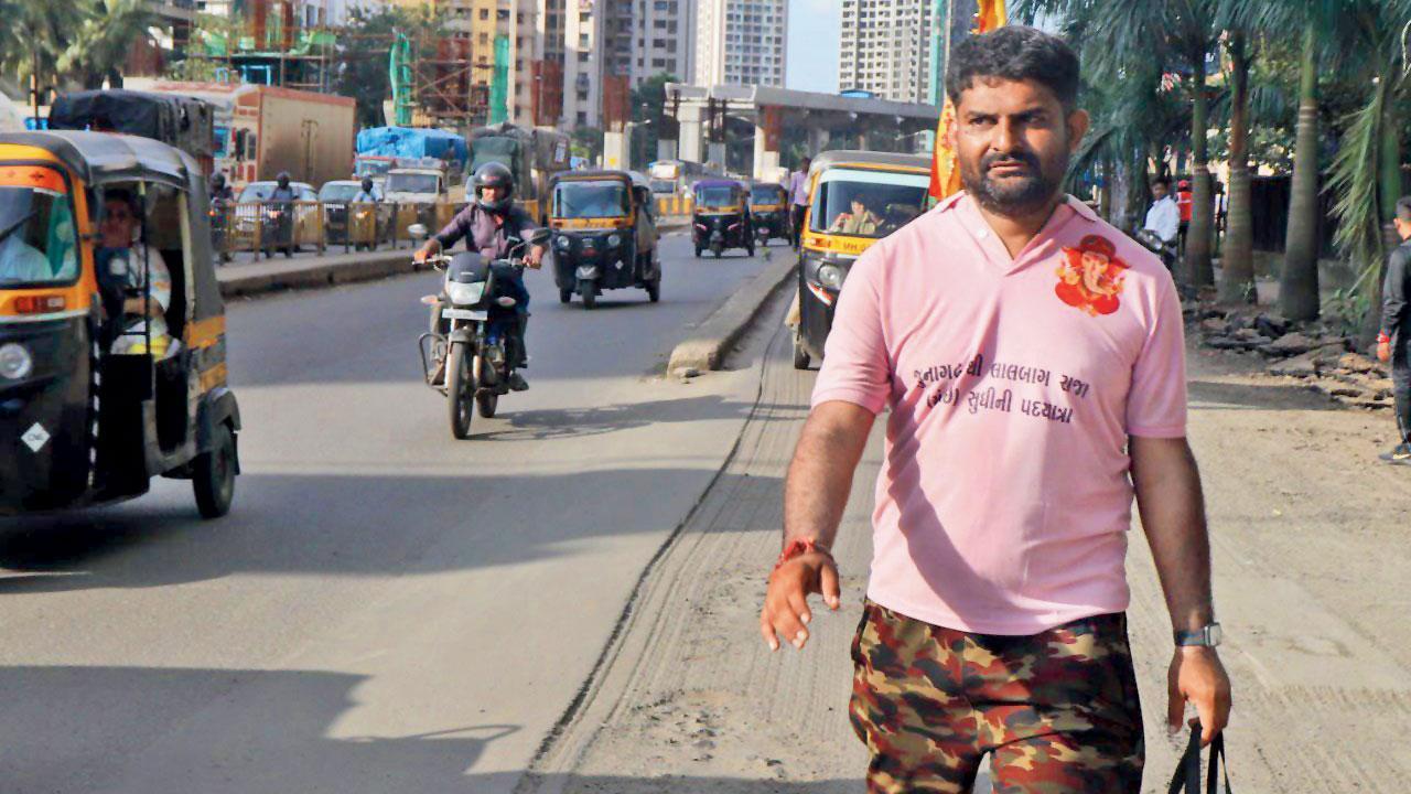 Mumbai: Junagadh man walks 770 km to meet Lalbaughcha Raja