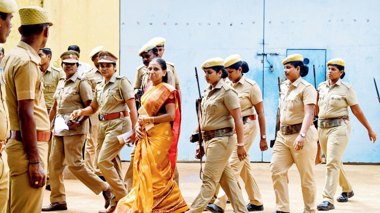 Rajiv Gandhi assassination: SC notice to Centre, TN on Nalini’s early release plea