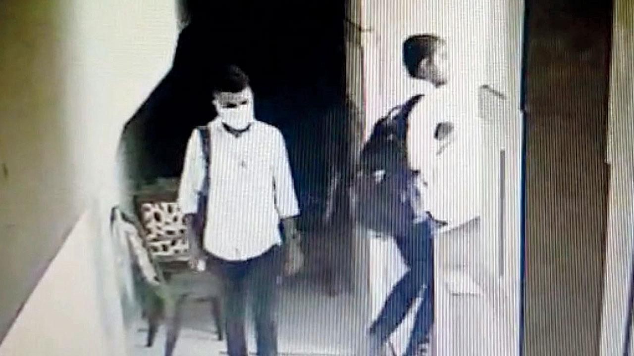 Mumbai: Mulund accounting firm employee stages his own robbery, held