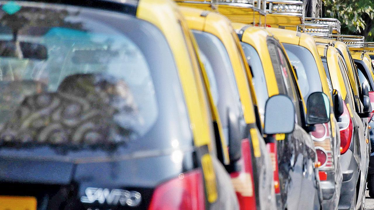 Mumbai: Expect to pay Rs 10 more min fare for kaali-peeli taxis