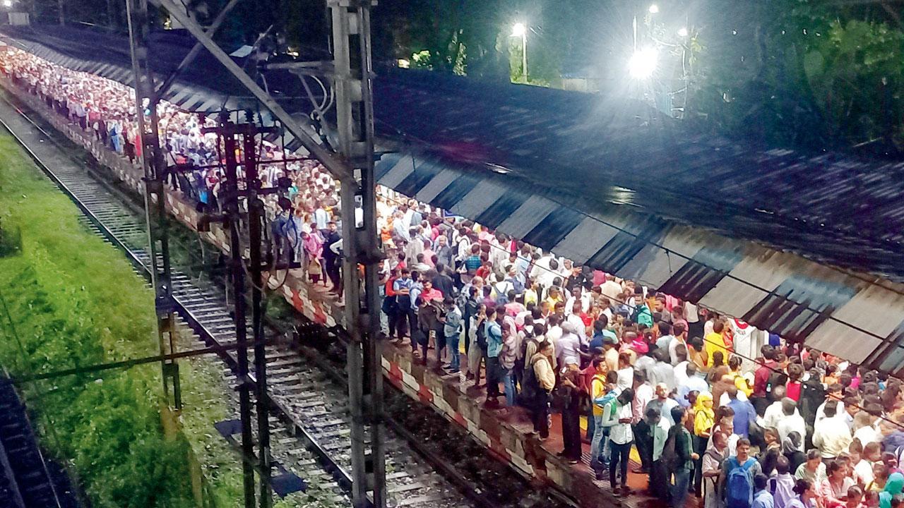 Mumbai: Rain hits peak hour Central Railway services