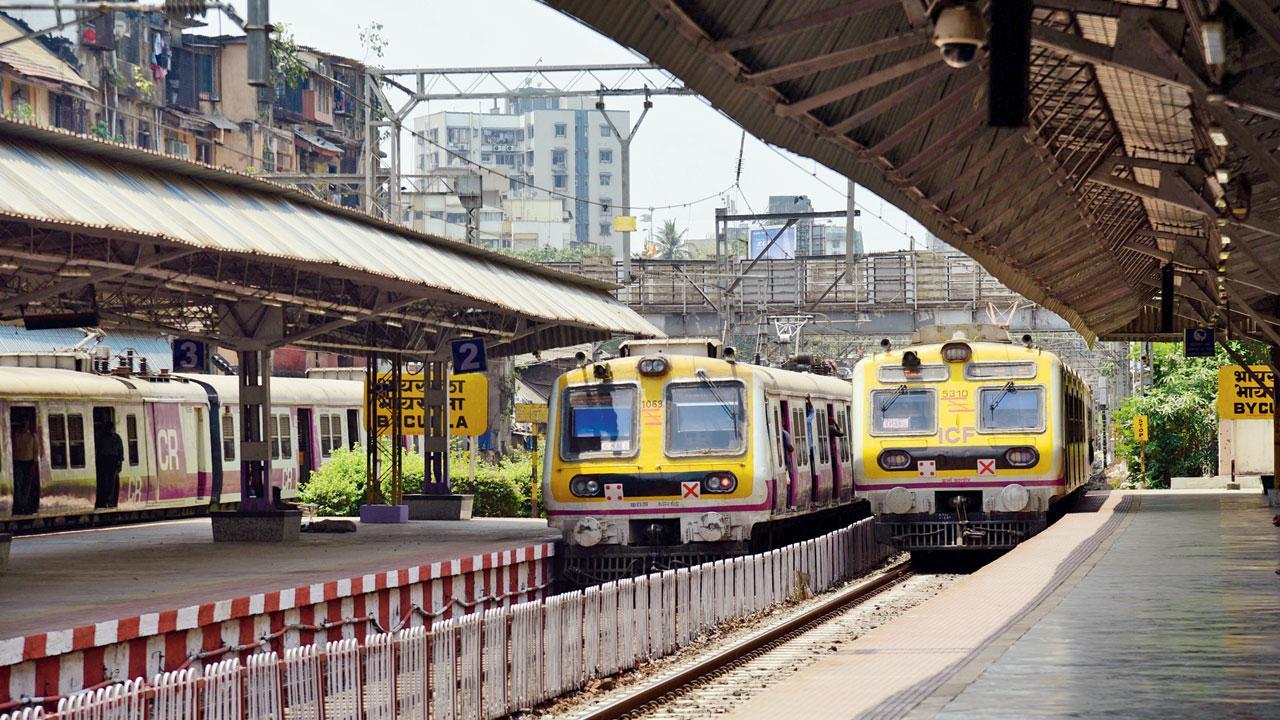 Mumbai: Now, share live location as you ride the local train
