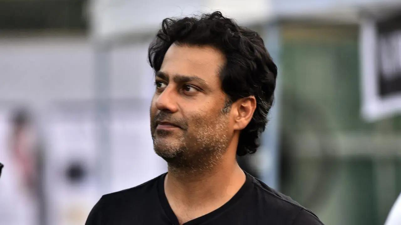  Filmmaker Abhishek Kapoor in search for fresh young leads for his upcoming project!