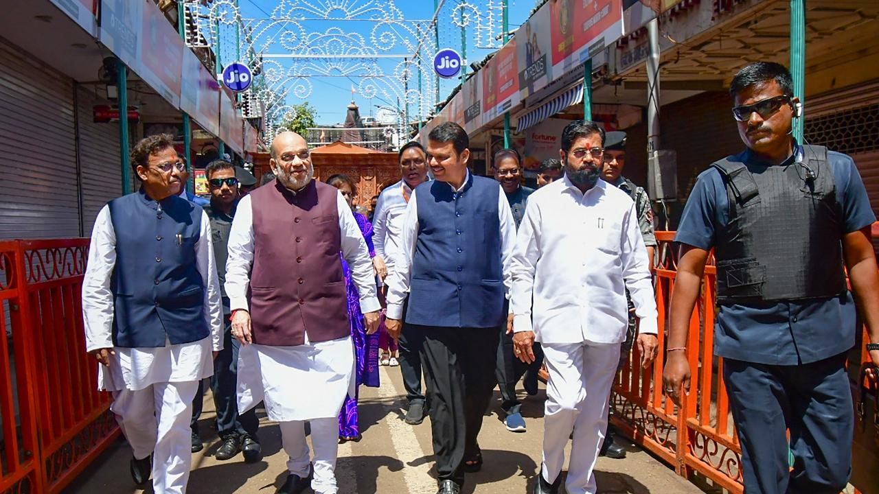 On Monday, Union Home Minister Amit Shah offered prayers at the famous Mumbai's Lalbaugcha Raja along with Maharashtra's CM Eknath Shinde and Deputy CM Devendra Fadnavis.
 