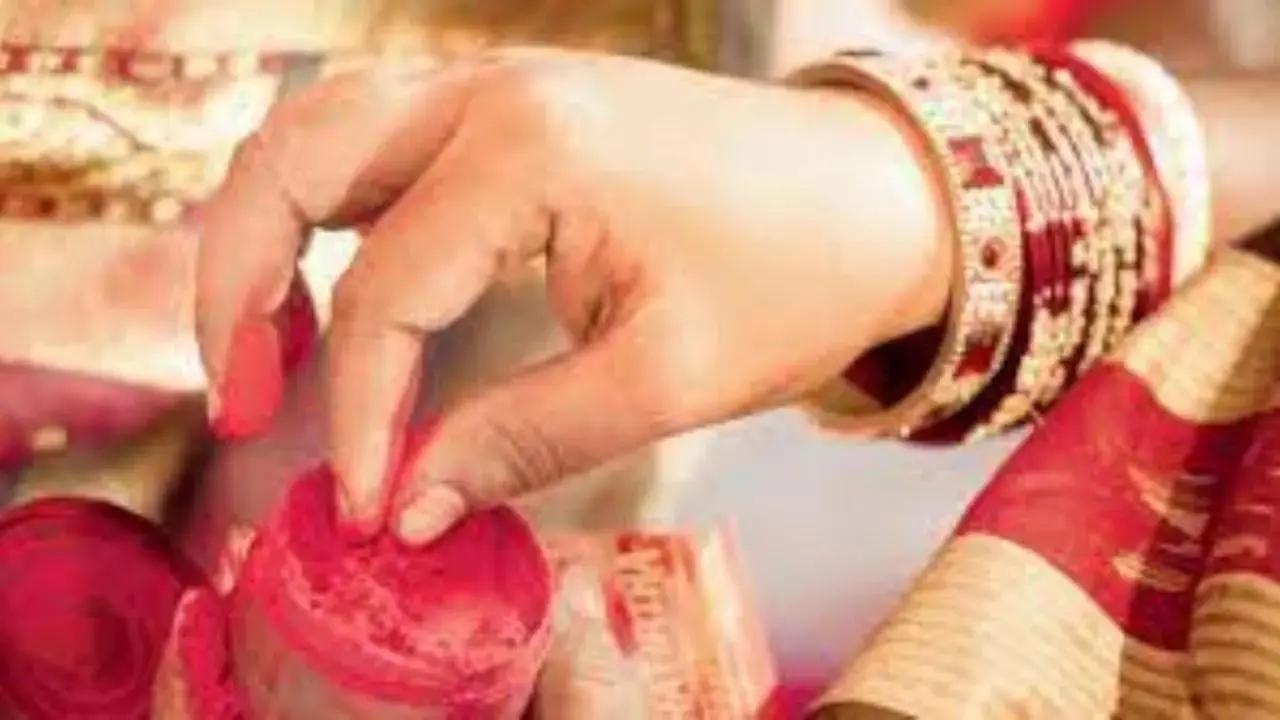 Maharashtra activist asks villagers to publicise their move to ban widowhood rituals