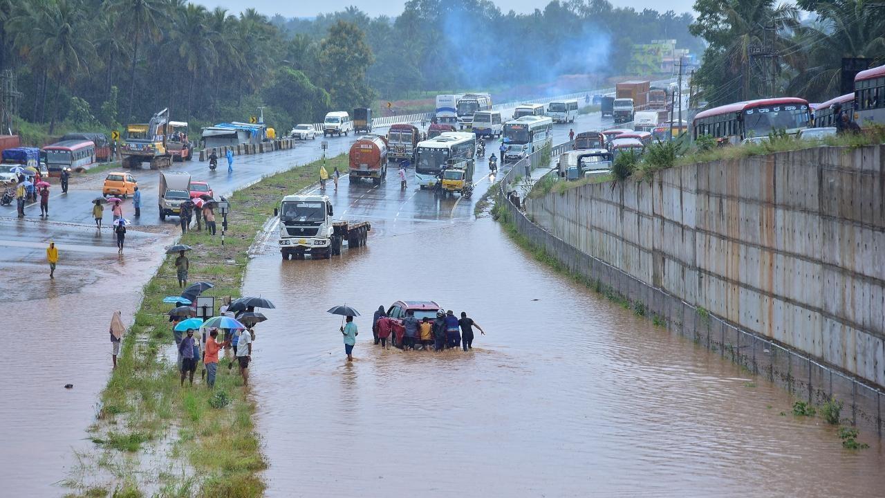 Bengaluru flooded after heavy rainfall, yellow alert issued for city till Sep 7