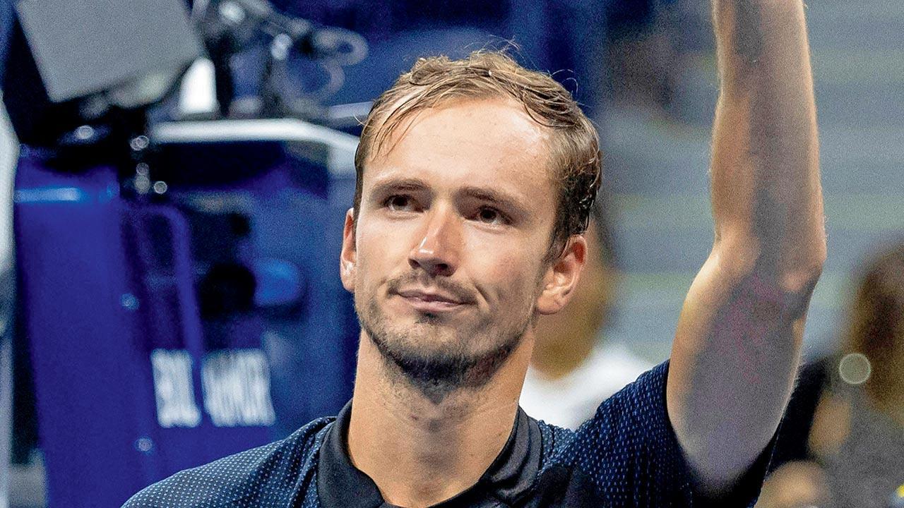 US Open 2022: Medvedev sets up Kyrgios blockbuster; Murray ousted