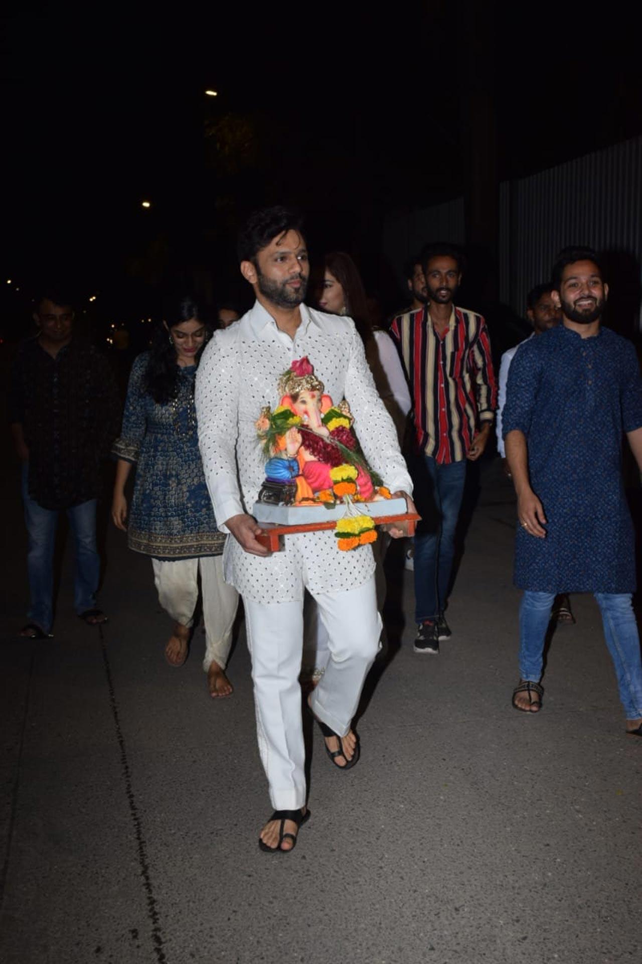 Rahul Vaidya and Disha Parmar got married on July 16, 2021. The couple tied the knot in a star-studded wedding ceremony which took place in Mumbai