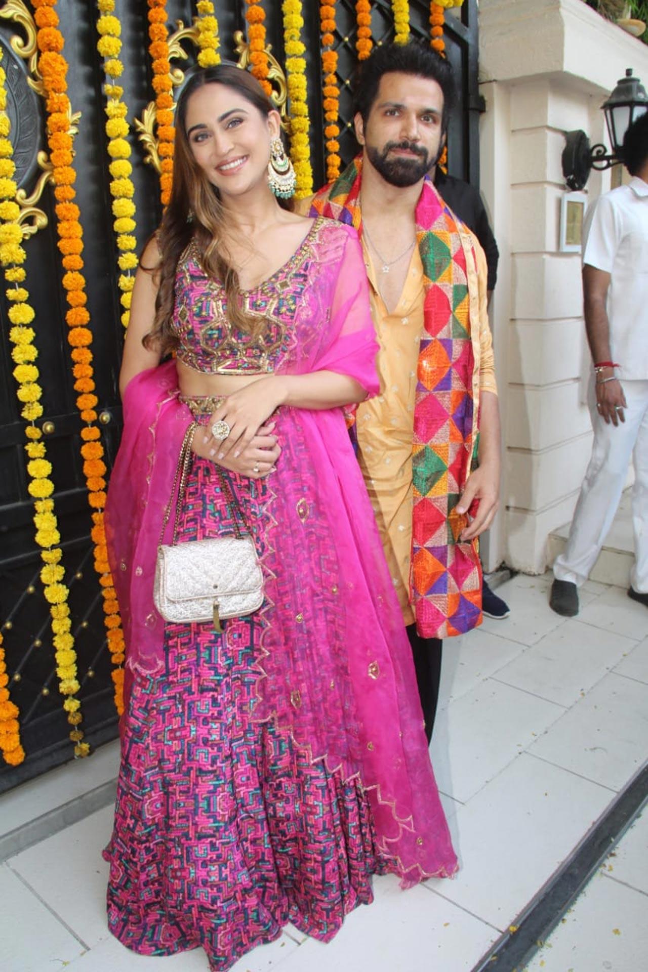 Krystle D'Souza posed with her BFF Rithvik Dhanjani as they arrived together at the brunch
