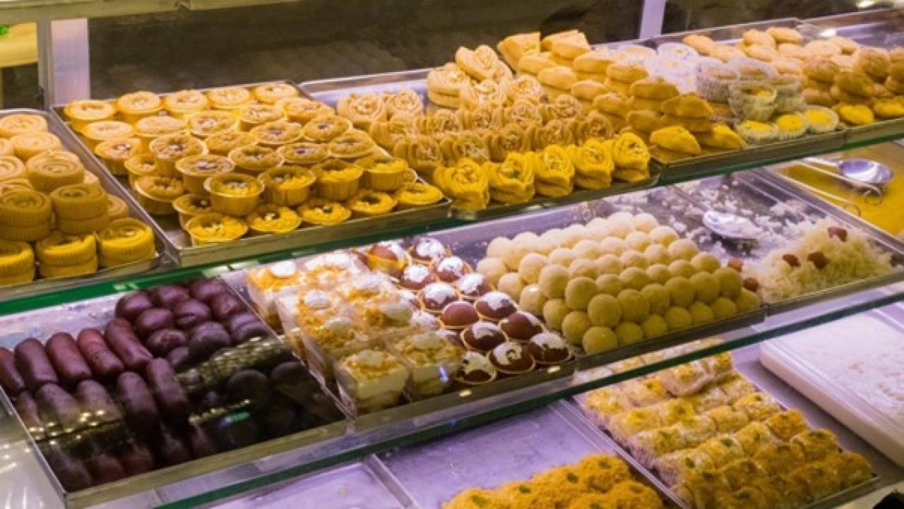 Mumbai: FDA collects 96 samples of sweets, snacks, edible oil, ghee during Ganeshotsav festival