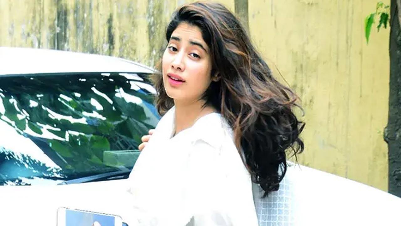 Janhvi Kapoor looks drop-dead gorgeous in her latest pictures