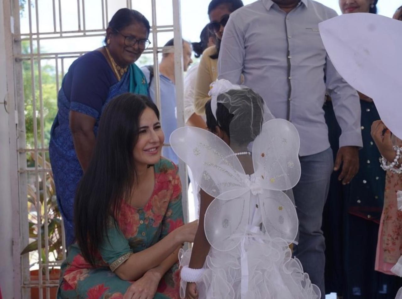 Several fan pages of the actress took to social media to share videos of her having a field day with the kids and interacting with the staff of the school. From dancing to 'Arabic kuthu' to giving students high fives, Katrina seemed to have turned into a kid herself with the students