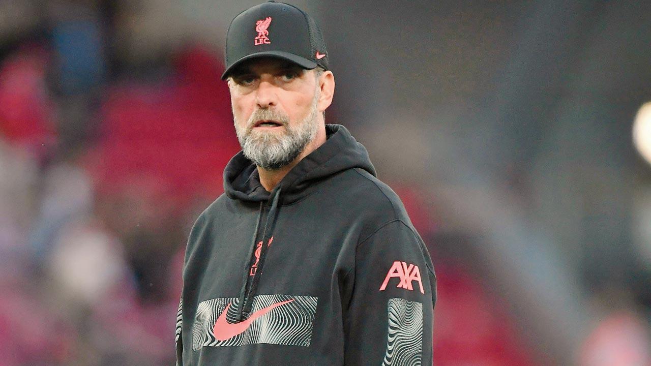 Premier League: Beer bottle thrown at Klopp as Liverpool held to 0-0 draw by Everton
