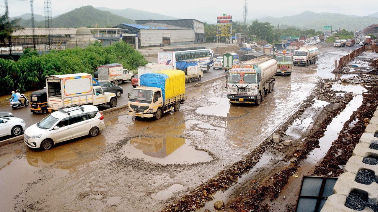 Police ask NHAI, PWD to fill potholes on Mumbai-Ahmedabad highway in 3 weeks