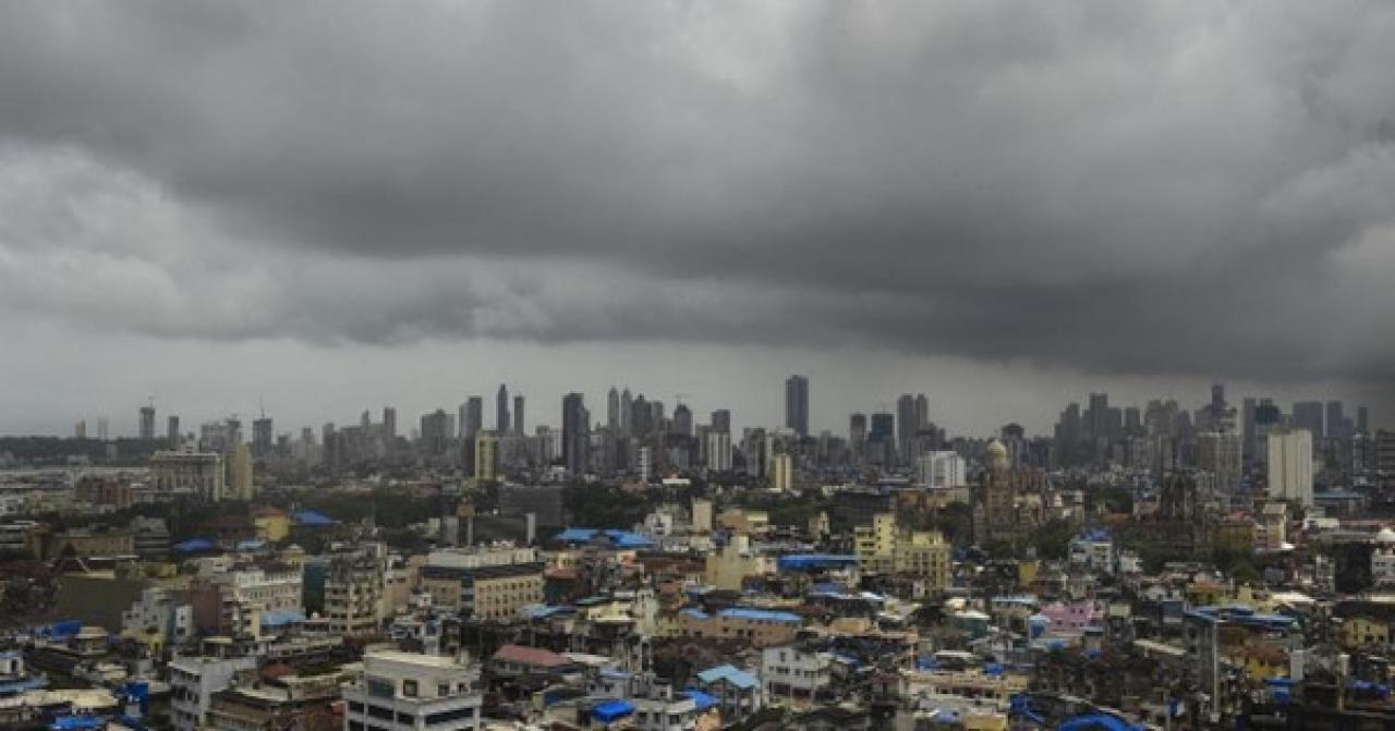 Mumbai weather update: Heavy rainfall in parts of city and suburbs
