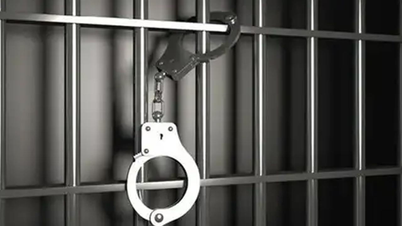 Maharashtra: More than 60 booked in Pune for holding protest over action against PFI