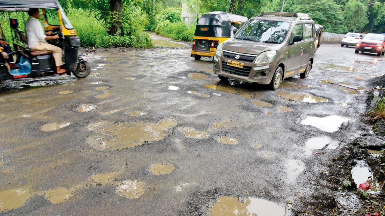 Mumbai: Aarey road linking east-west suburbs has over 74 potholes per km
