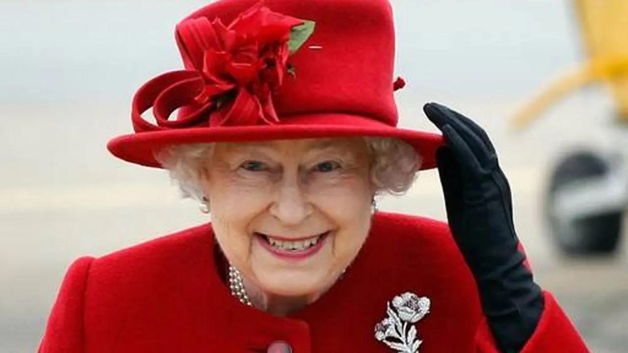 Bollywood celebs mourned the demise of the longest-serving monarch of the UK, Queen Elizabeth II on social media. Actor Sushmita Sen took to her Instagram handle and posted a picture of Queen Elizabeth II along with a note. She wrote, 