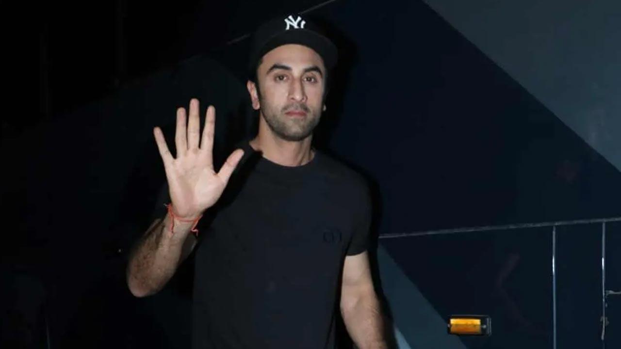Will oppose if any Bollywood celebrity comments like Ranbir on our religion, culture: Bajrang Dal
