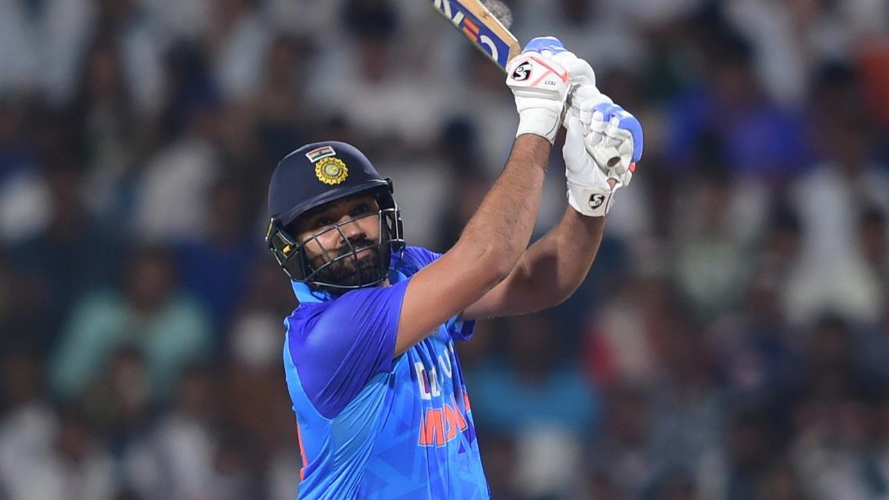 2nd T20I: Rohit leads from the front as India beat Australia, square series 1-1
