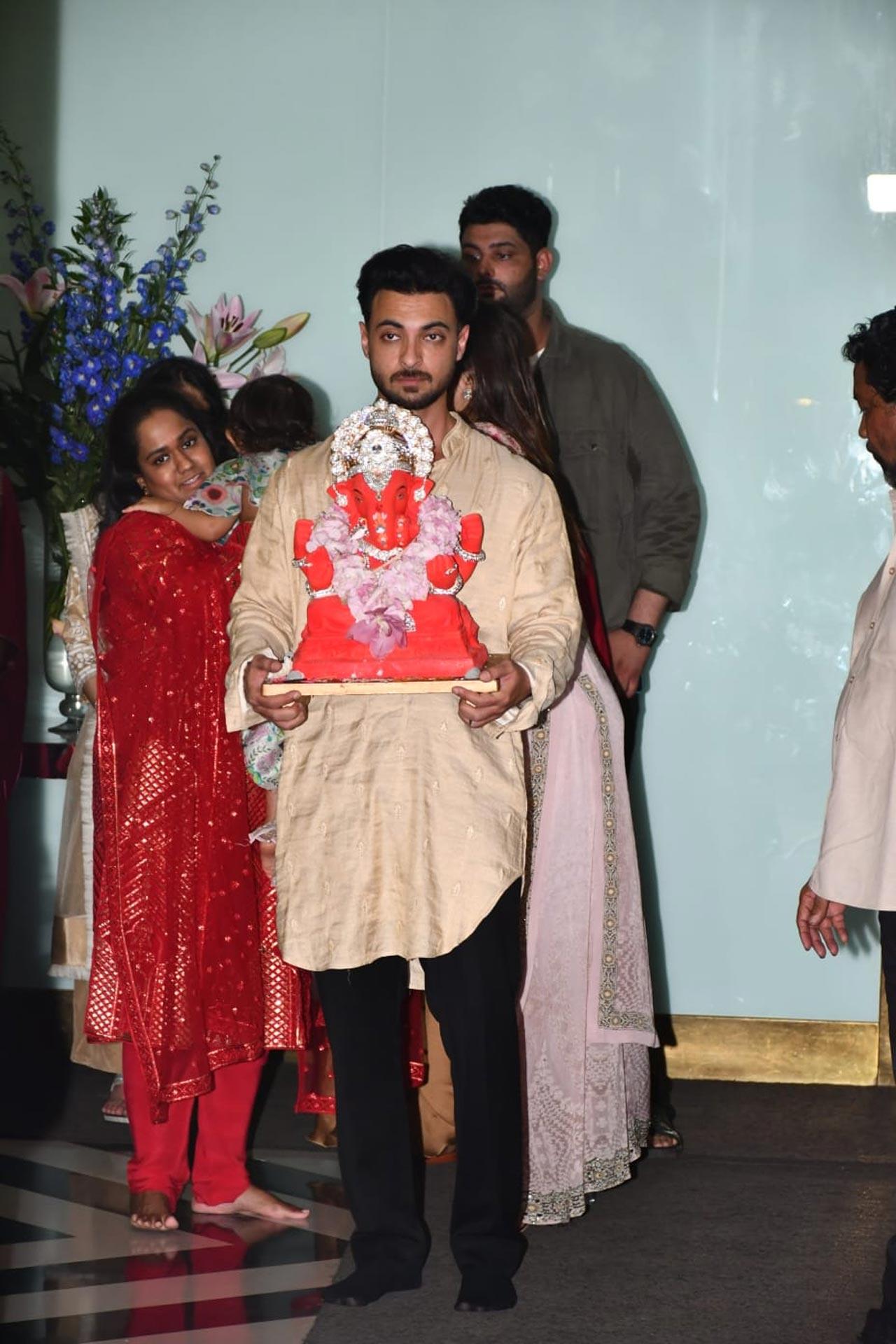 Salman Khan's sister Arpita Khan Sharma welcomed Lord Ganesha on August 31. The family hosted the visarjan ceremony on September 1 2022