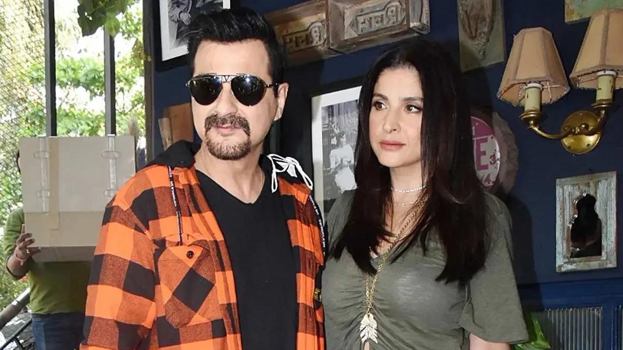 Actor Sanjay Kapoor's wife Maheep Kapoor, in the show 'Fabulous Lives of Bollywood Wives' has revealed that she was on the verge of leaving Sanjay because he cheated on her, early in their marriage. Maheep, while speaking to Seema Sajdeh on the show, recalled an incident when her eldest daughter Shanaya Kapoor was very young, Sanjay cheated on her. Read full story here
 