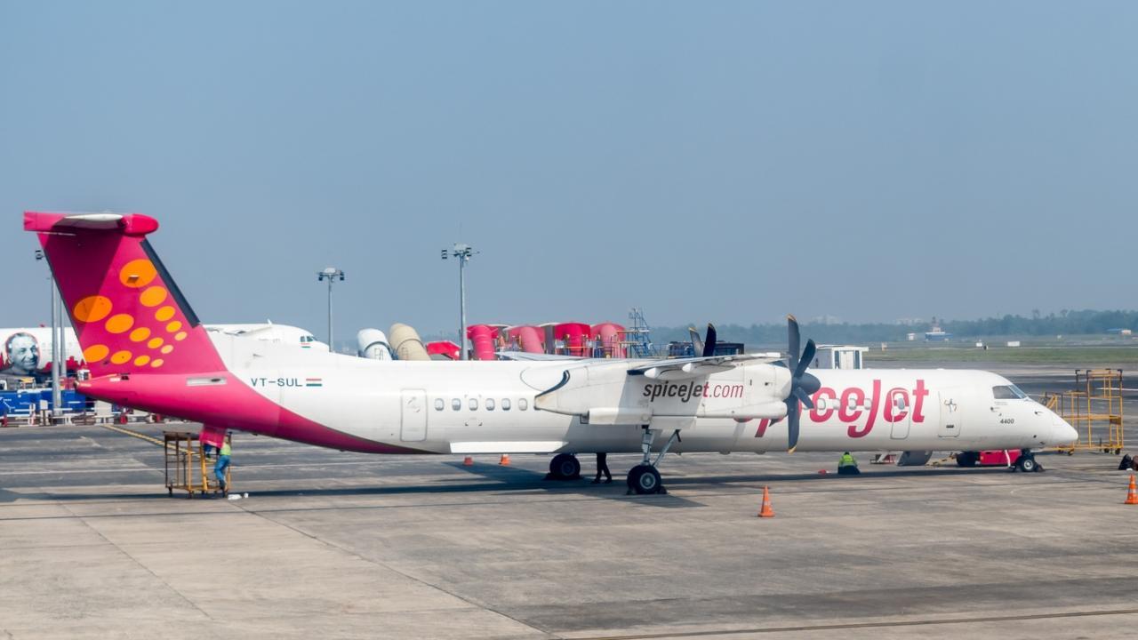 SpiceJet to hike salary for pilots by 20 per cent in October