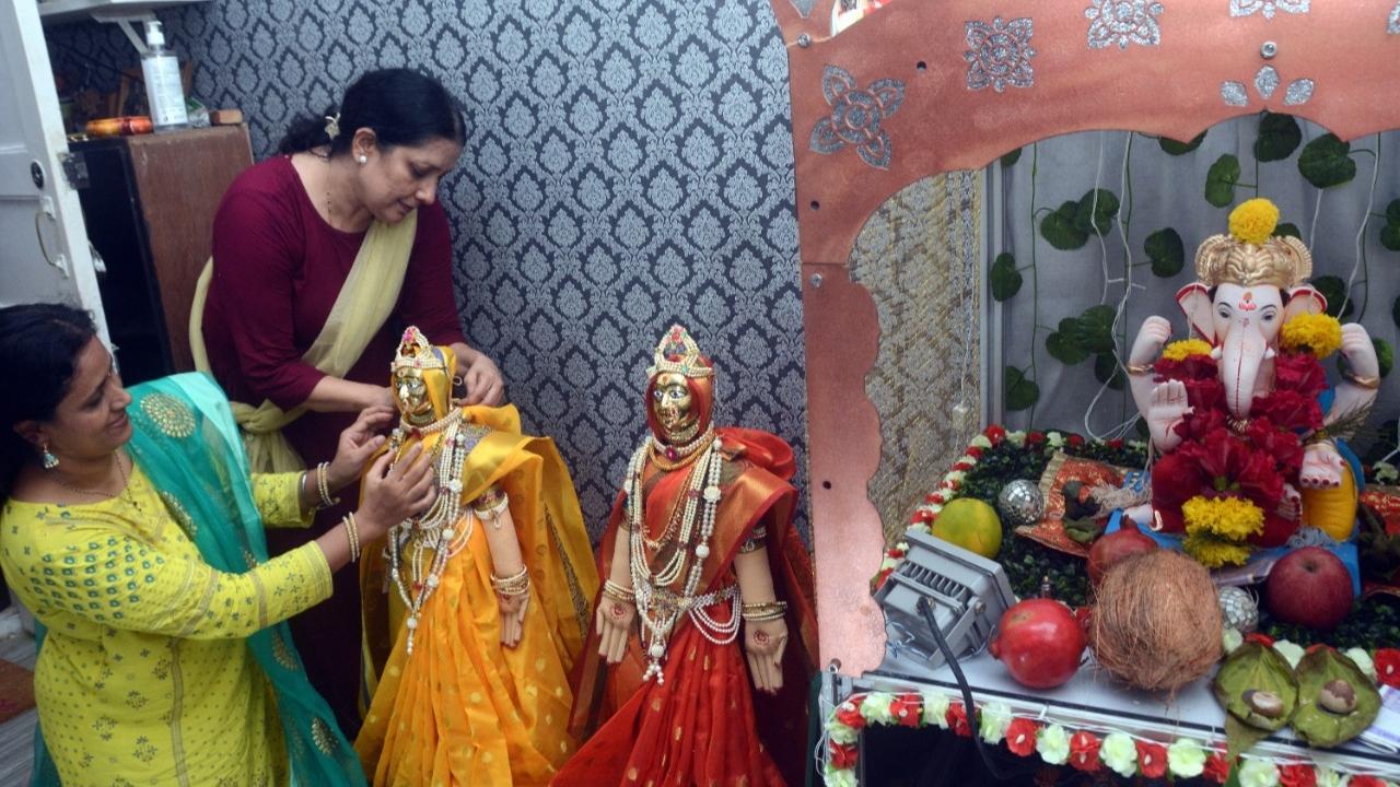 A special puja is performed invoking the goddesses Gauri and traditional games are played by the women devotees