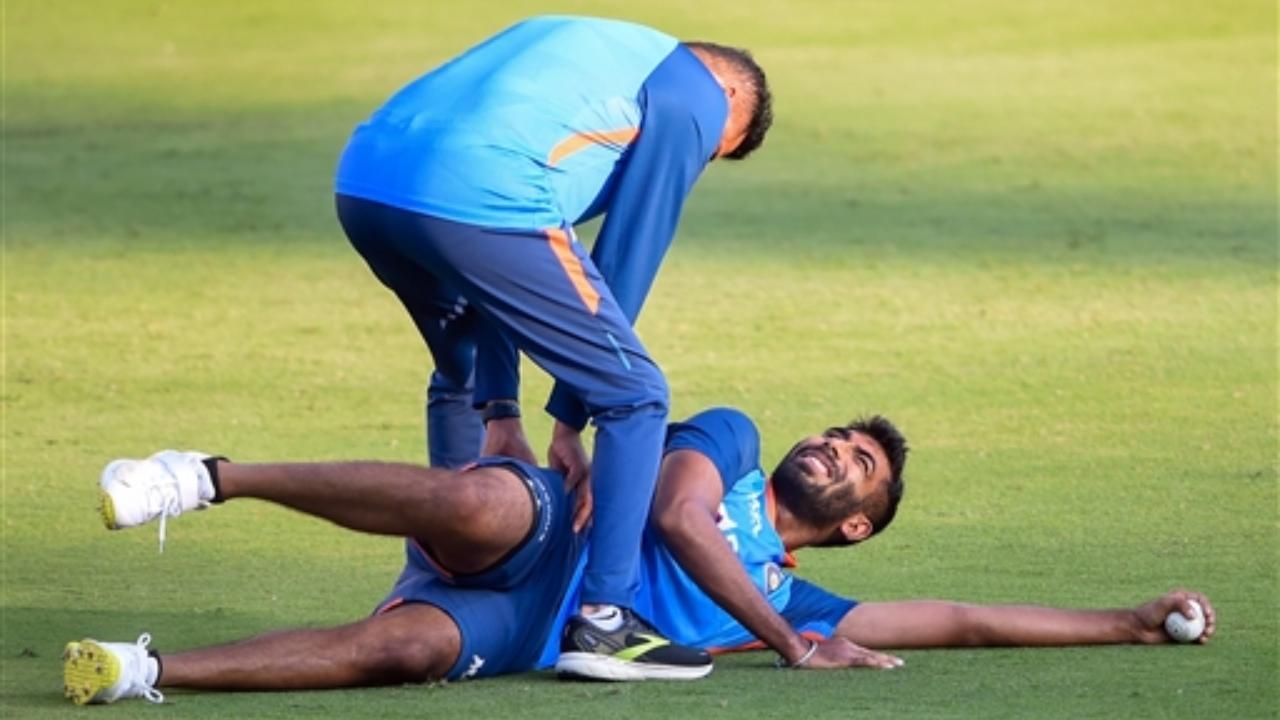 Shami can always step up, do the job for India: Karim on replacement for Bumrah
