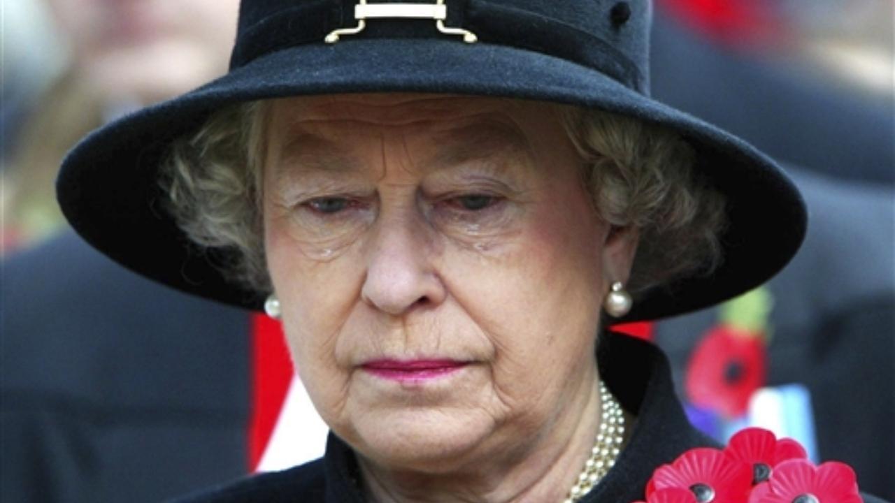 West Bengal CM Mamata Banerjee mourns death of Queen Elizabeth II