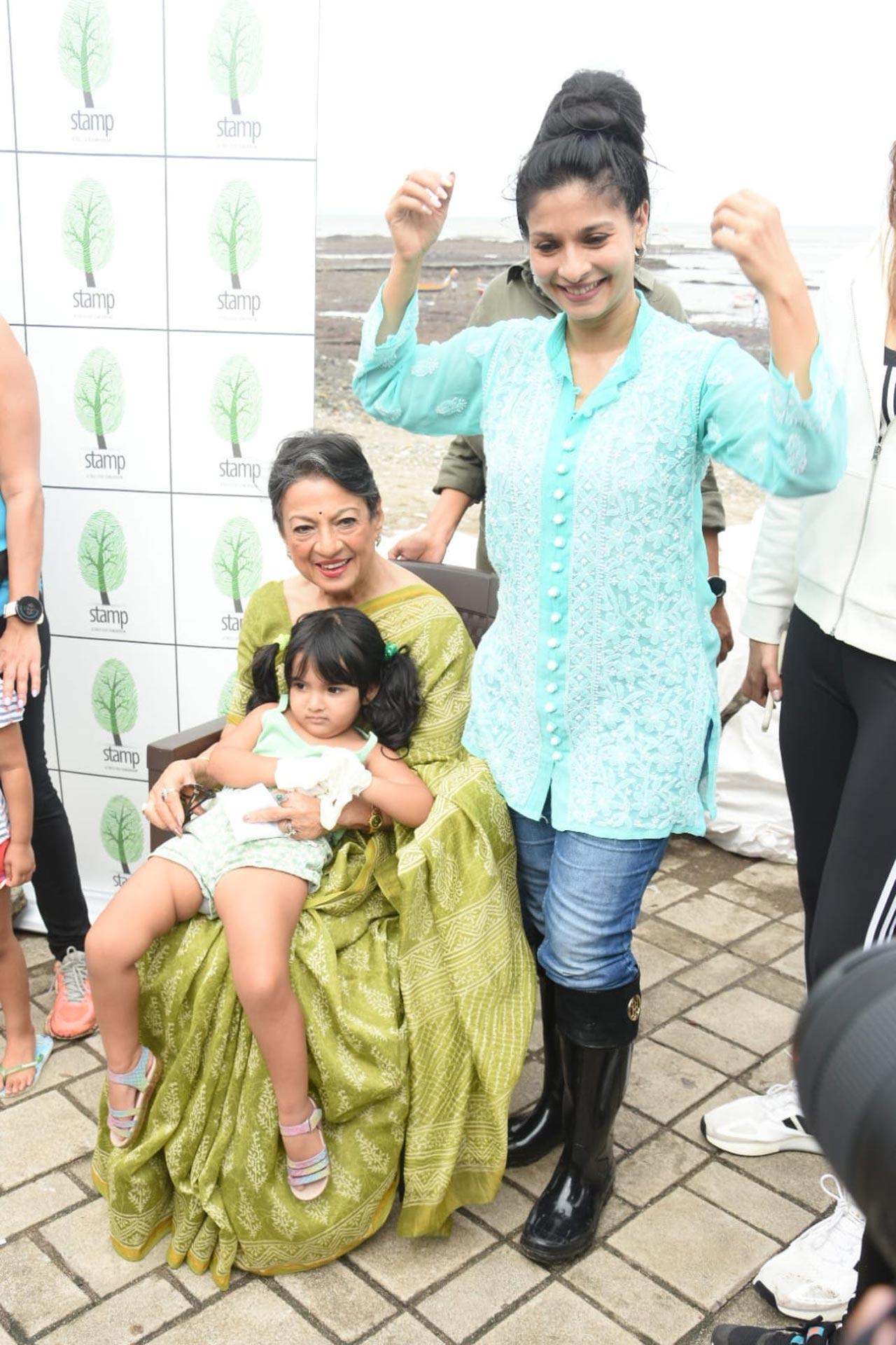 Tanishaa, along with her mother and legendary actor Tanuja Mukherjee were present for this noble cause