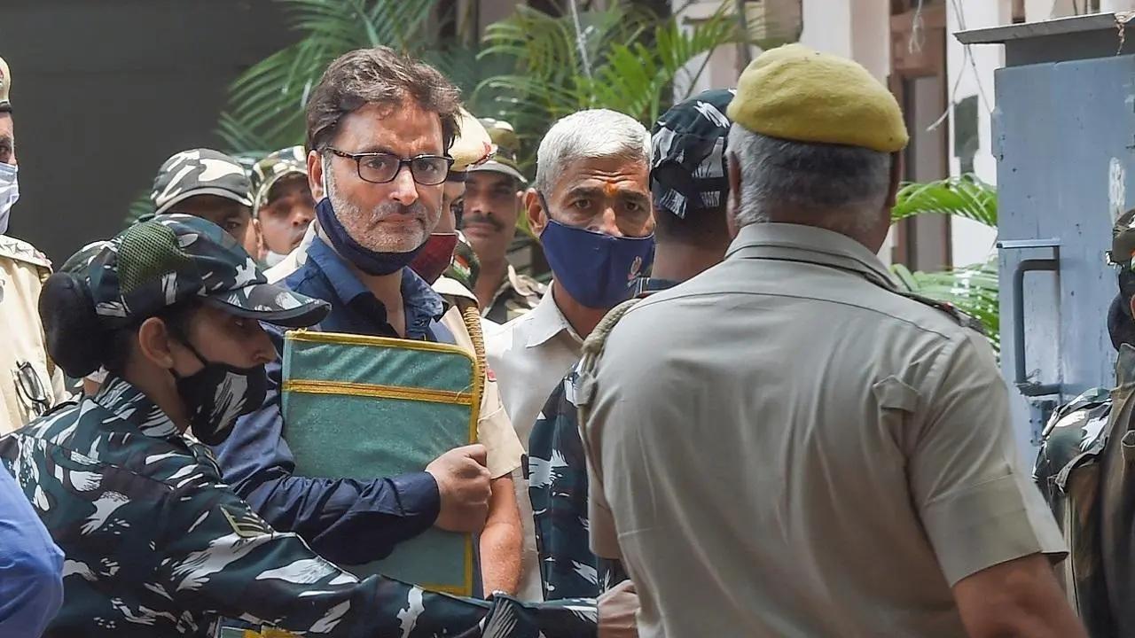 Court directs Tihar Jail authorities to produce Yasin Malik on Oct 20